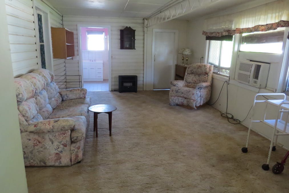 48-50 MAHONGA Street, Jerilderie, NSW, 2716 - Image 15