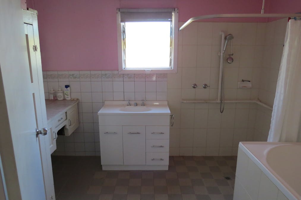 48-50 MAHONGA Street, Jerilderie, NSW, 2716 - Image 19