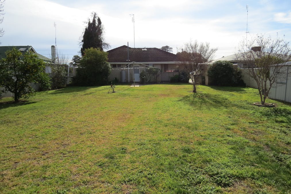 14 MAHONGA Street, Jerilderie, NSW, 2716 - Image 8
