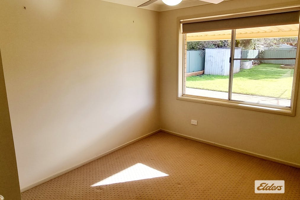 6 Bowditch Crescent, Parkes, NSW, 2870 - Image 9