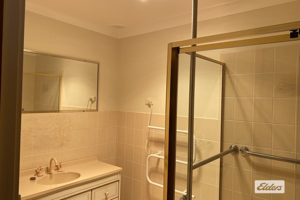 19 Woodward Street, Parkes, NSW, 2870 - Image 4