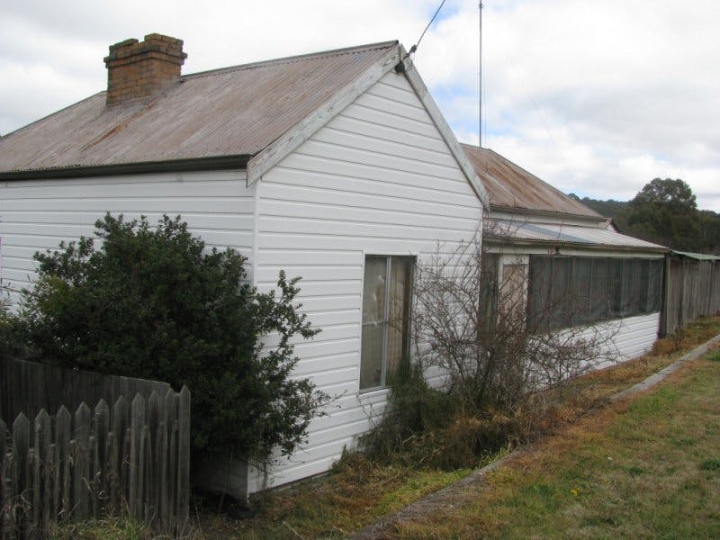 61W Apsley Street, Walcha, NSW, 2354 Sold Elders Real Estate