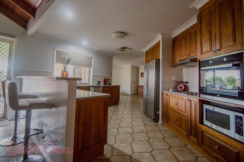 18 Taylor Street, St George, QLD, 4487 - Image 4