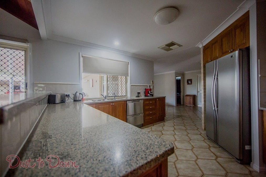 18 Taylor Street, St George, QLD, 4487 - Image 5