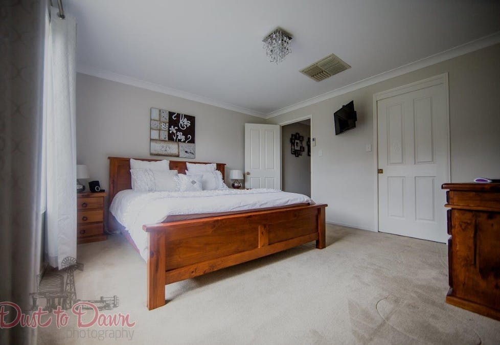 18 Taylor Street, St George, QLD, 4487 - Image 12