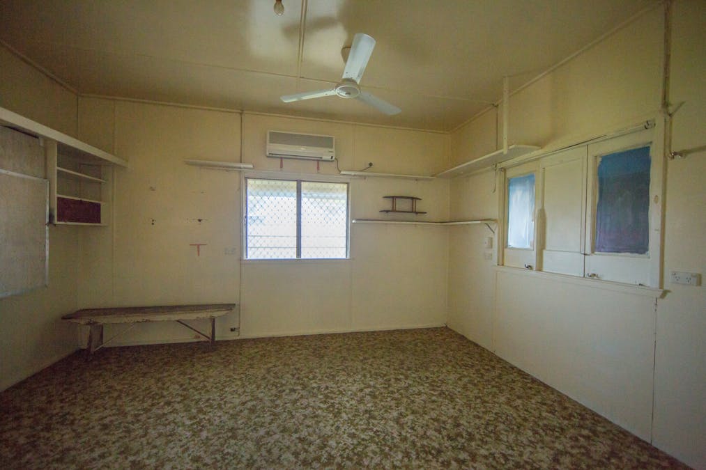 79 ARTHUR Street, St George, QLD, 4487 - Image 5