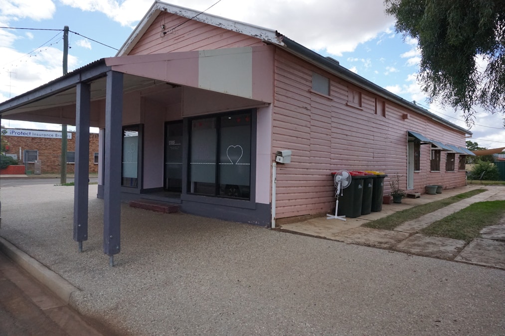 13 Grey Street, St George, QLD, 4487 - Image 4