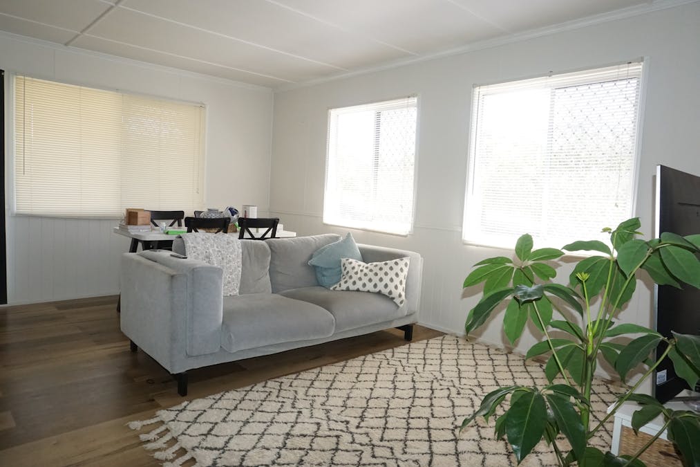10 Alfred Street, St George, QLD, 4487 - Image 4