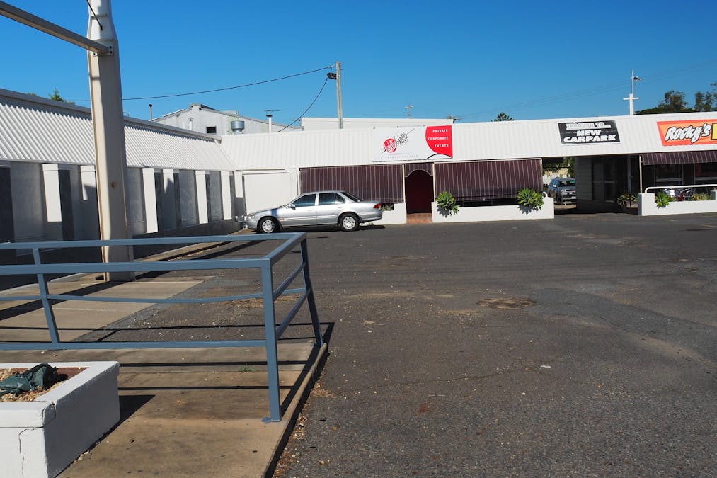 37 Gladstone Road, Rockhampton City, QLD, 4700 - Image 11