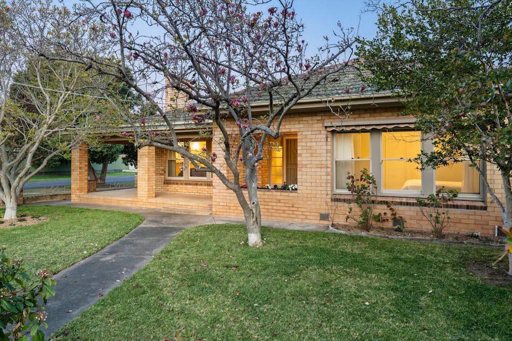 10 Turnbull Street, Euroa, VIC, 3666 - Image 2