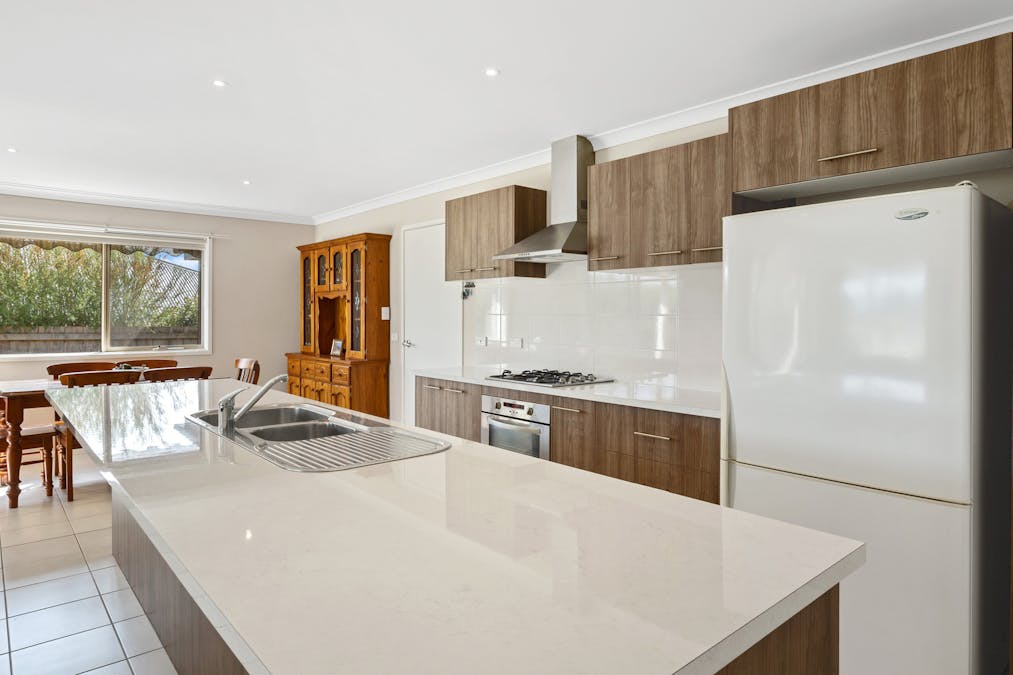 3 Isabella Boulevard, Korumburra, VIC, 3950 - Image 2