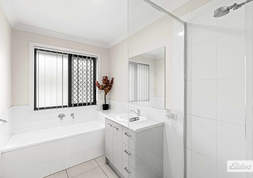 19 Mansell Boulevard, Cotswold Hills, QLD, 4350 - Image 10