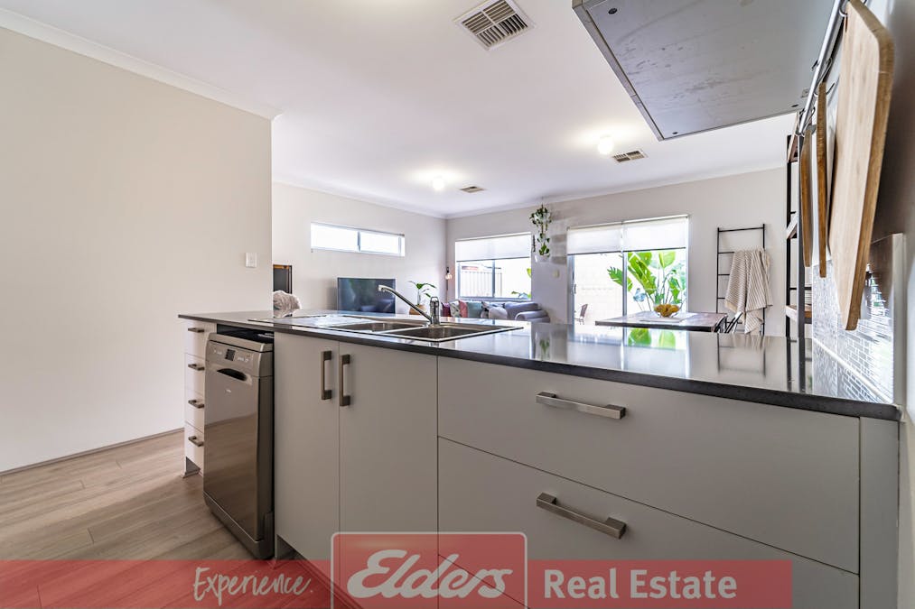 114 Lambeth Circle, Wellard, WA, 6170 - Image 17