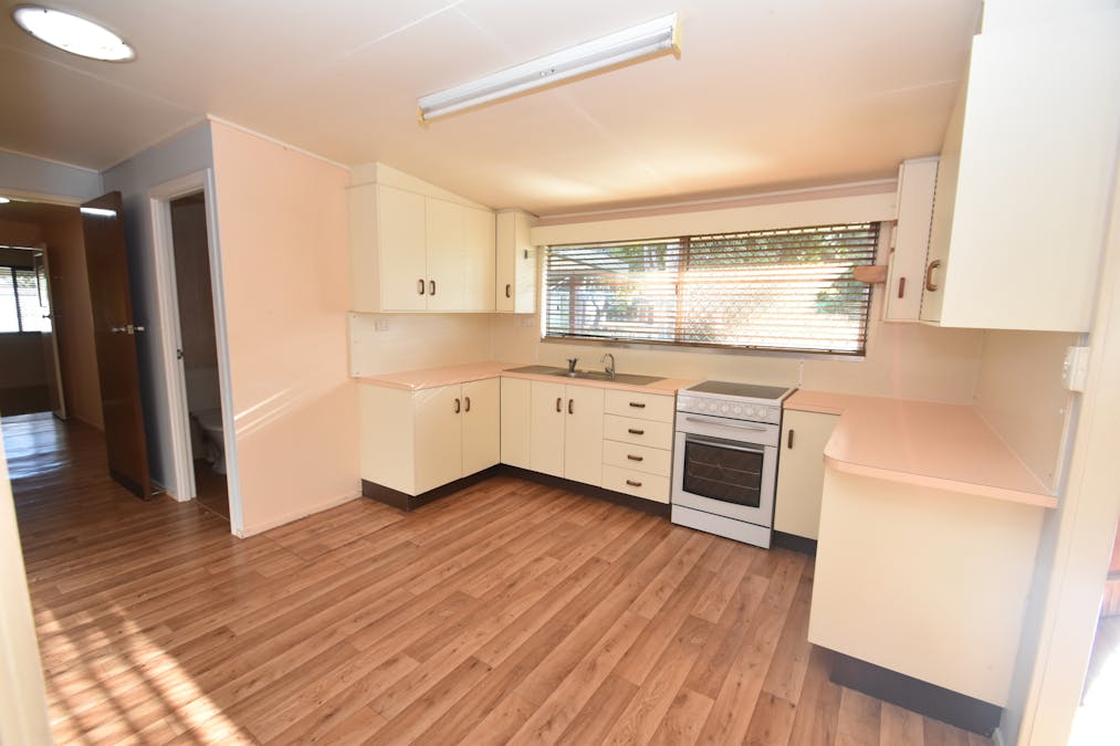 32 Warden Street, Goondiwindi, QLD, 4390 - Image 6