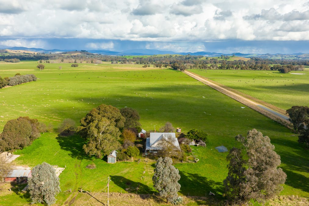 12 Bobby Lane, Bowmans Forest, VIC, 3735 - Image 4