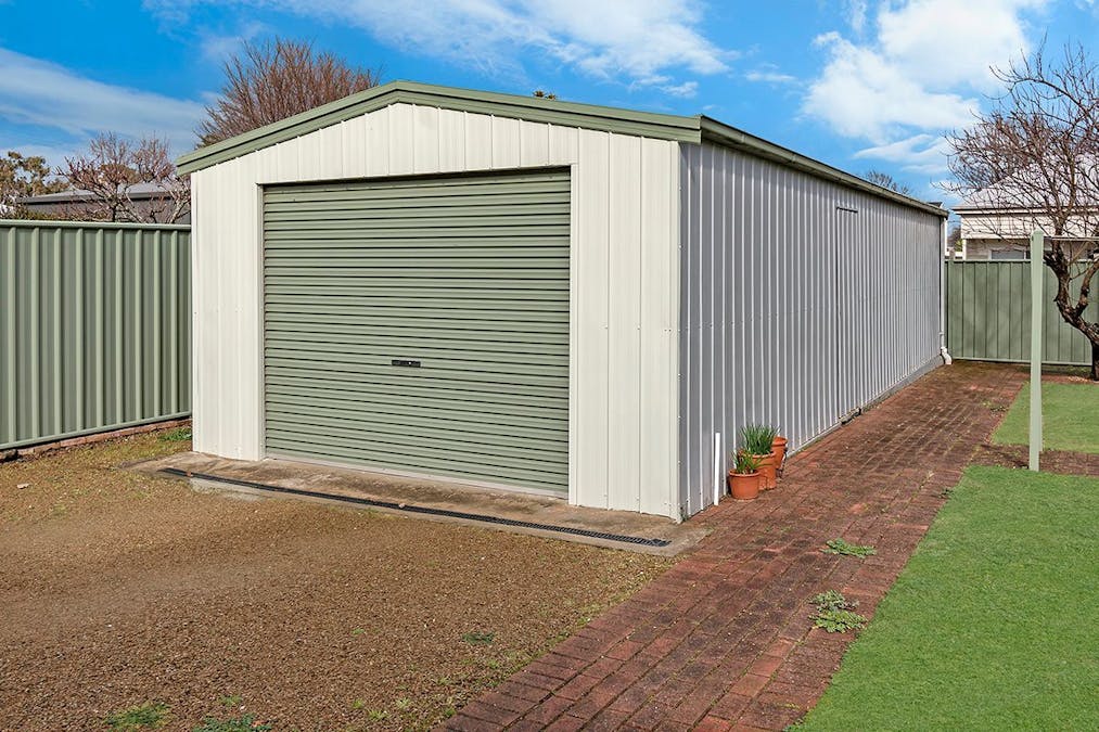 43 Dinwoodie Street, Hamilton, VIC, 3300 - Image 10