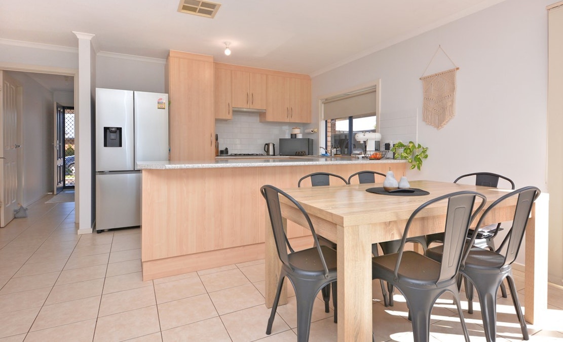 10 Anesbury Street, Whyalla Norrie, SA, 5608 - Image 6