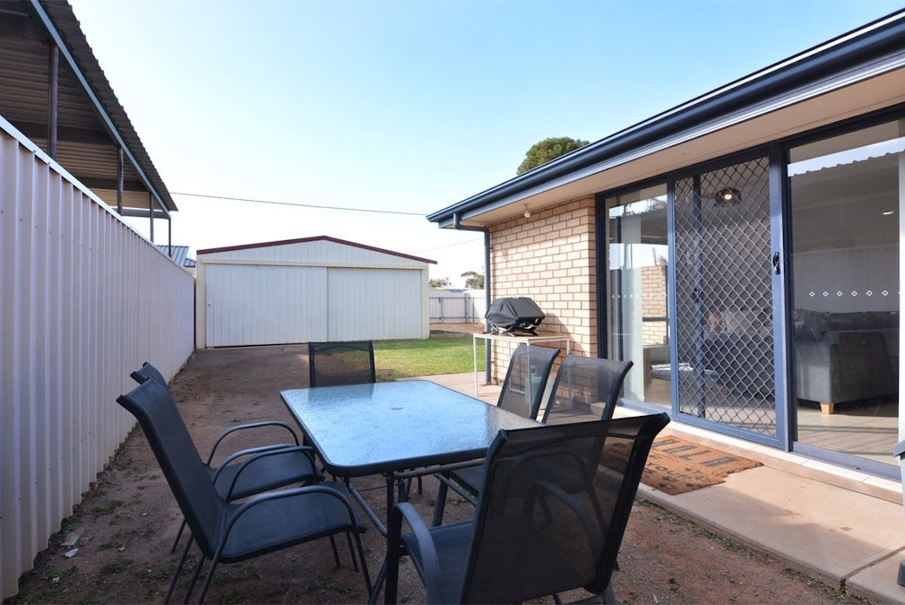 10 Anesbury Street, Whyalla Norrie, SA, 5608 - Image 15