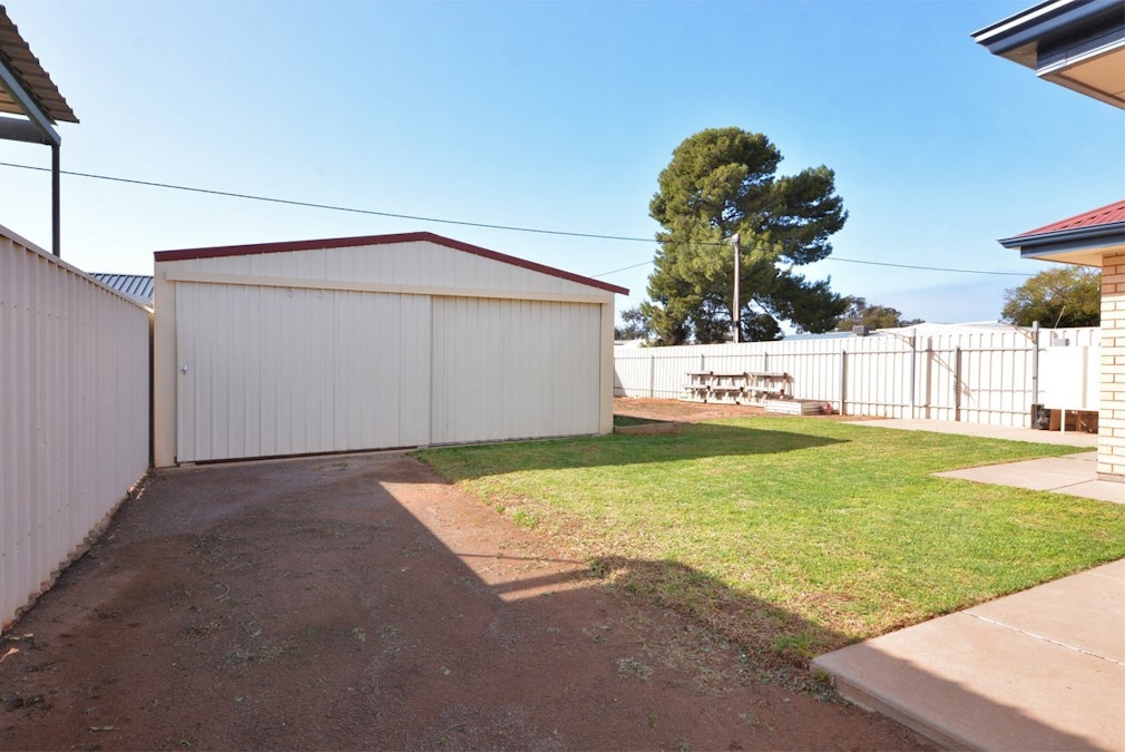 10 Anesbury Street, Whyalla Norrie, SA, 5608 - Image 16