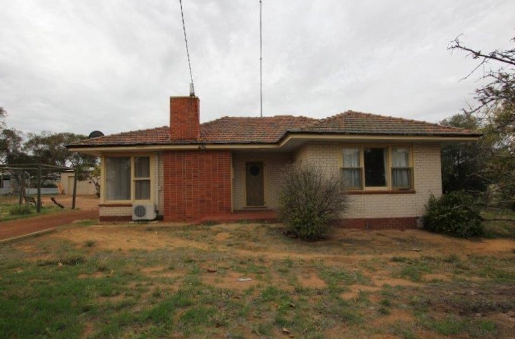 125 Butcher Street, Bruce Rock, WA, 6418 - Image 1