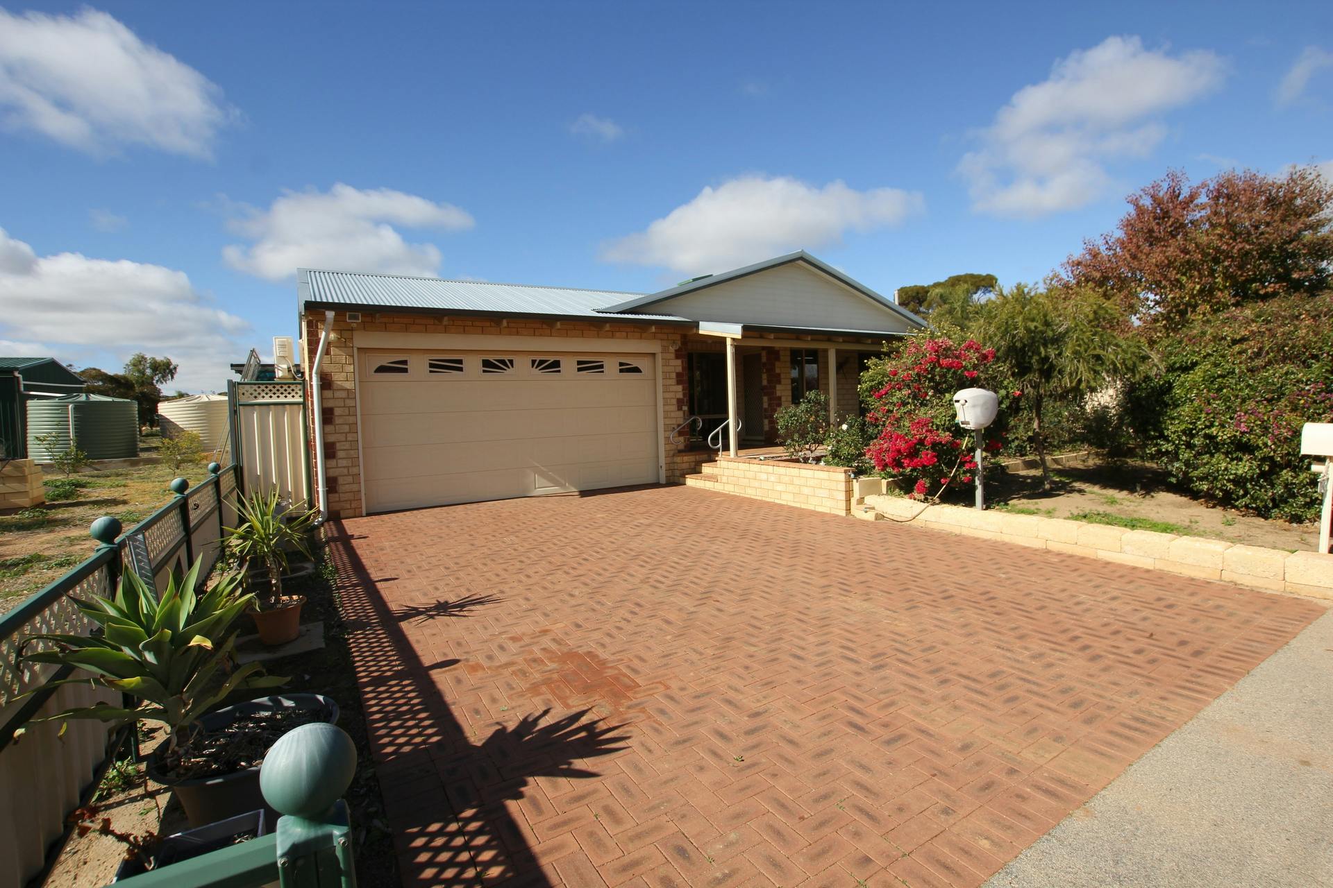 95 Bates Street, Merredin, WA, 6415 Sold Elders Real Estate