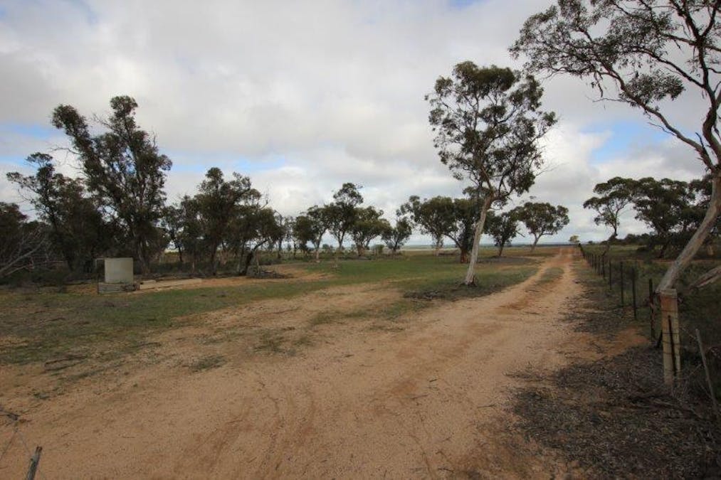 Lot 6273 Great Eastern Highway, Kellerberrin, WA, 6410 - Image 9