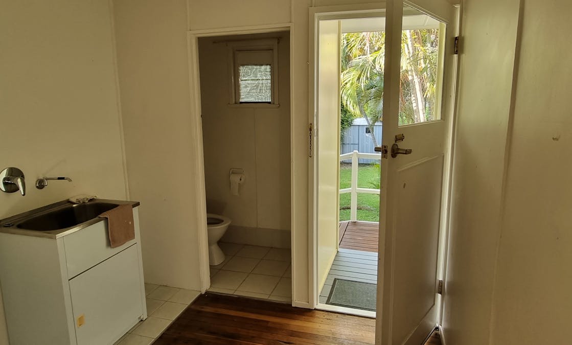 16 Selwyn Street, North Booval, QLD, 4304 - Image 14