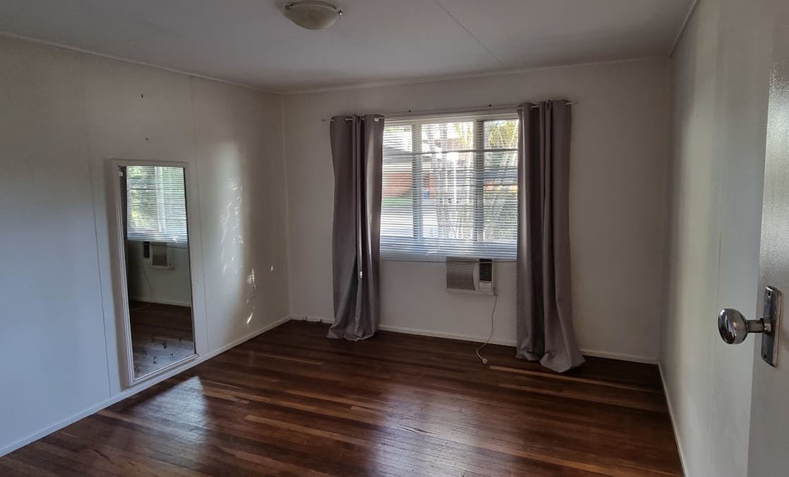 16 Selwyn Street, North Booval, QLD, 4304 - Image 10