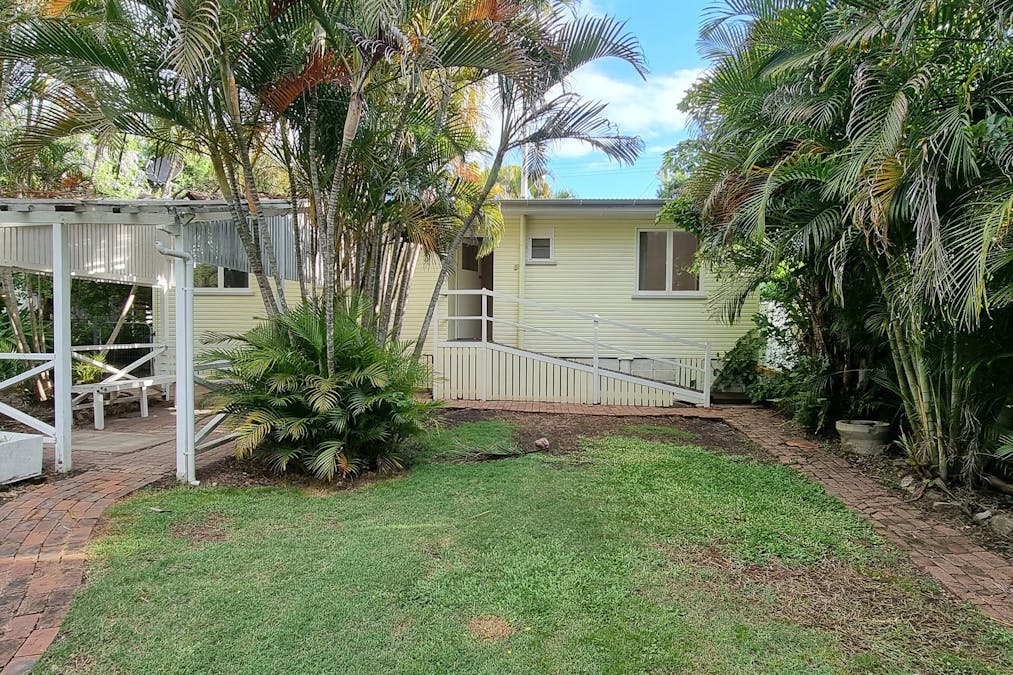 16 Selwyn Street, North Booval, QLD, 4304 - Image 16