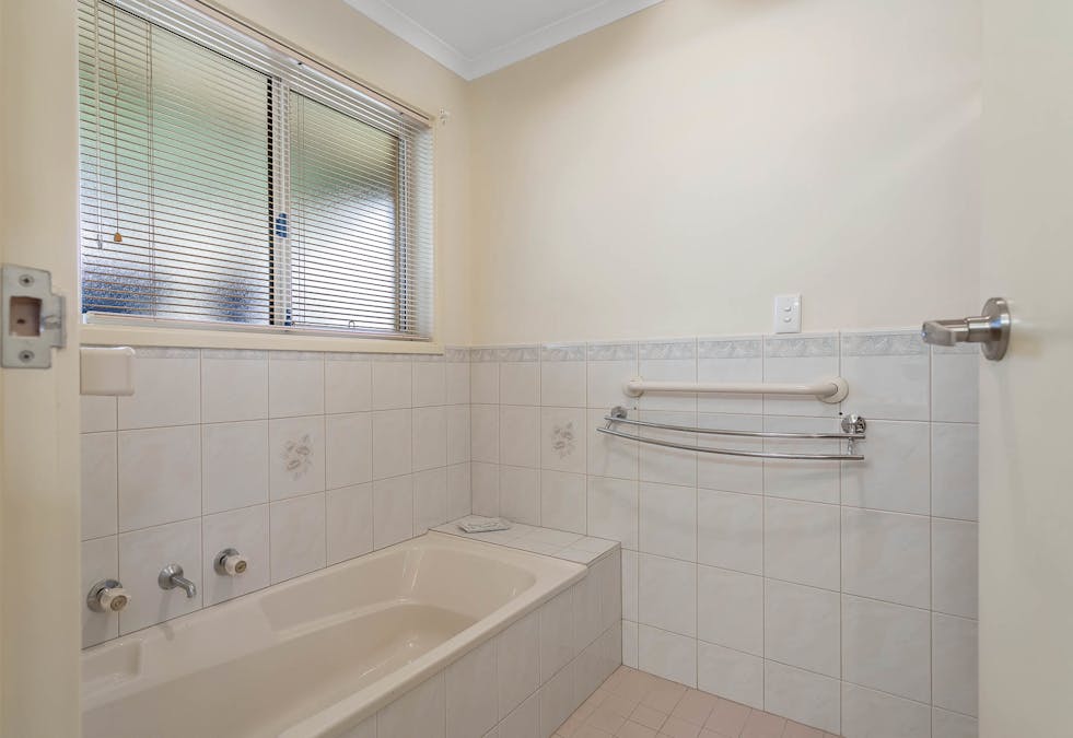 2 Dolphin Avenue, Encounter Bay, SA, 5211 - Image 12