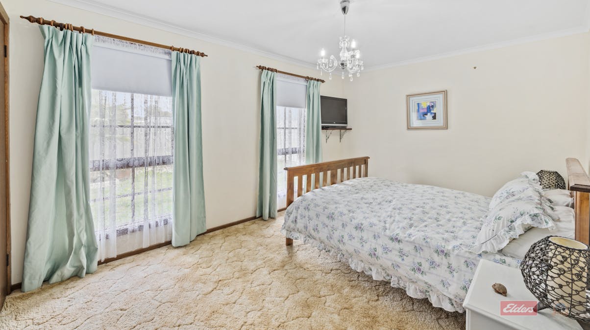 22 Bridget Street, Finley, NSW, 2713 - Image 6
