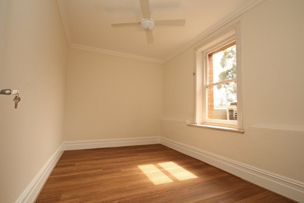 11 Kingston Street, Burra, SA, 5417 - Image 13