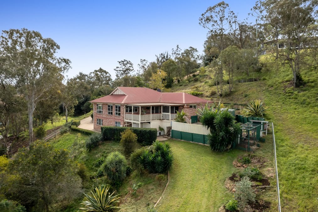 7 Graham Court, Hodgson Vale, QLD, 4352 Sold Elders Real Estate