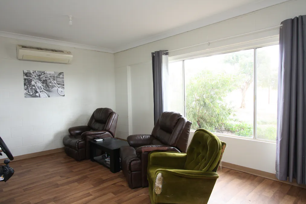 16 Laffer Street, Loxton, SA, 5333 - Image 3