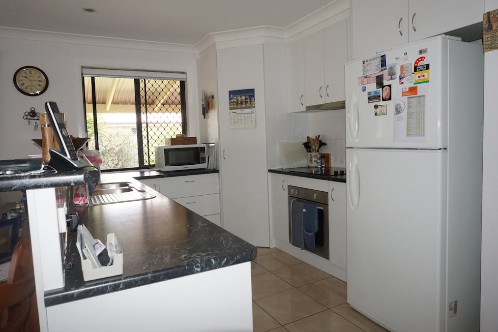 16 Taylor Street, St George, QLD, 4487 - Image 6