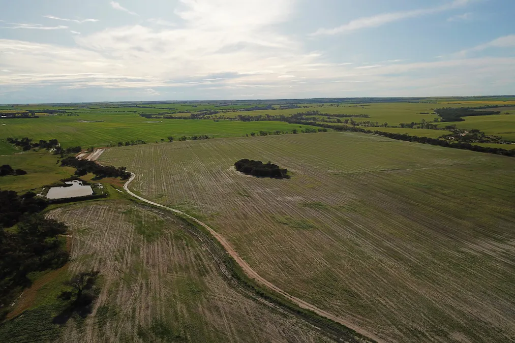 2324/Peerup Road, Mindarabin, WA, 6336 - Image 6