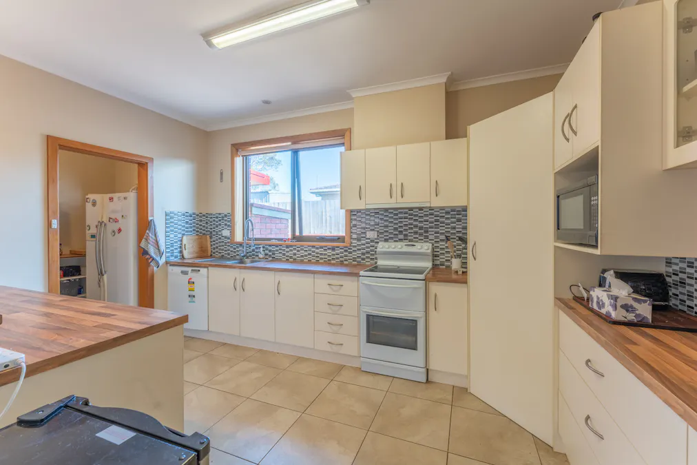 1 Duffield Place, Mount Gambier, SA, 5290 - Image 2