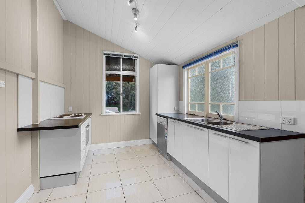 12 Frost Street, North Ipswich, QLD, 4305 - Image 8