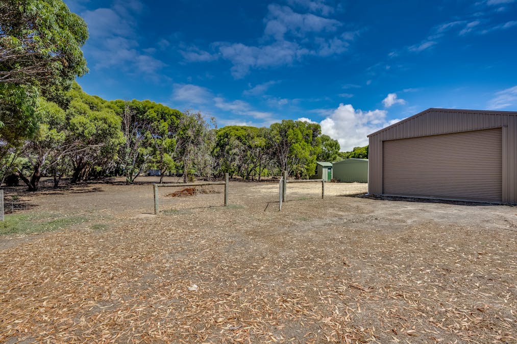 12 Stock Drive, Port Elliot, SA, 5212 - Image 24