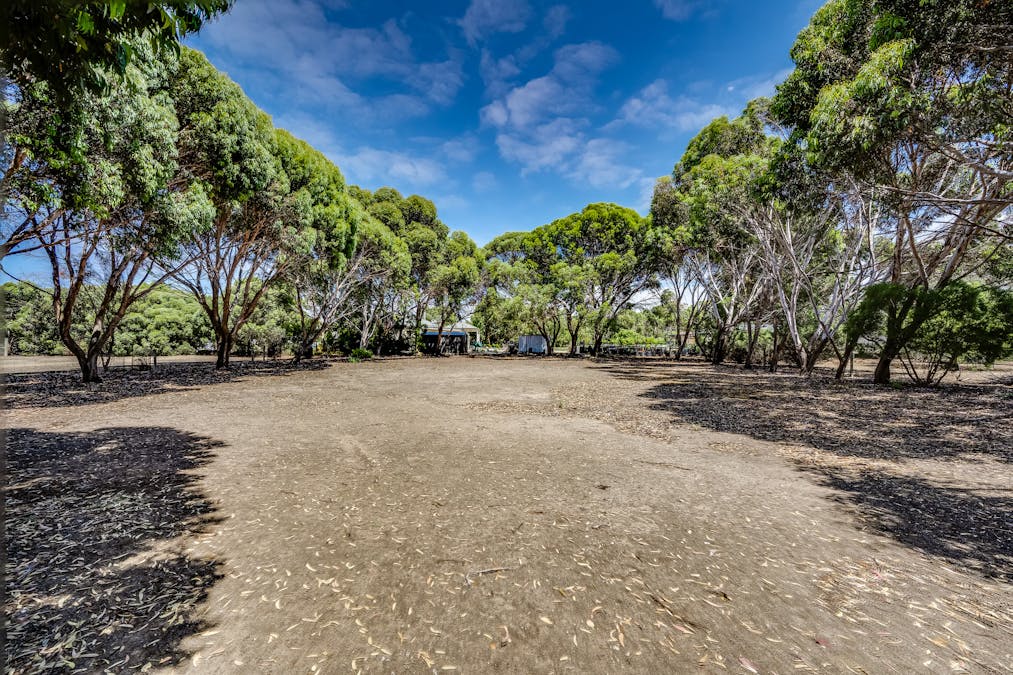 12 Stock Drive, Port Elliot, SA, 5212 - Image 26