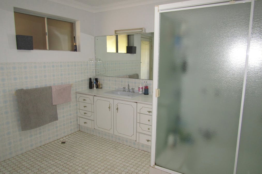 42 Jackson Way, Merredin, WA, 6415 - Image 8