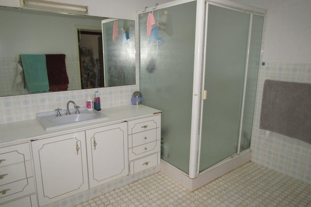 42 Jackson Way, Merredin, WA, 6415 - Image 9