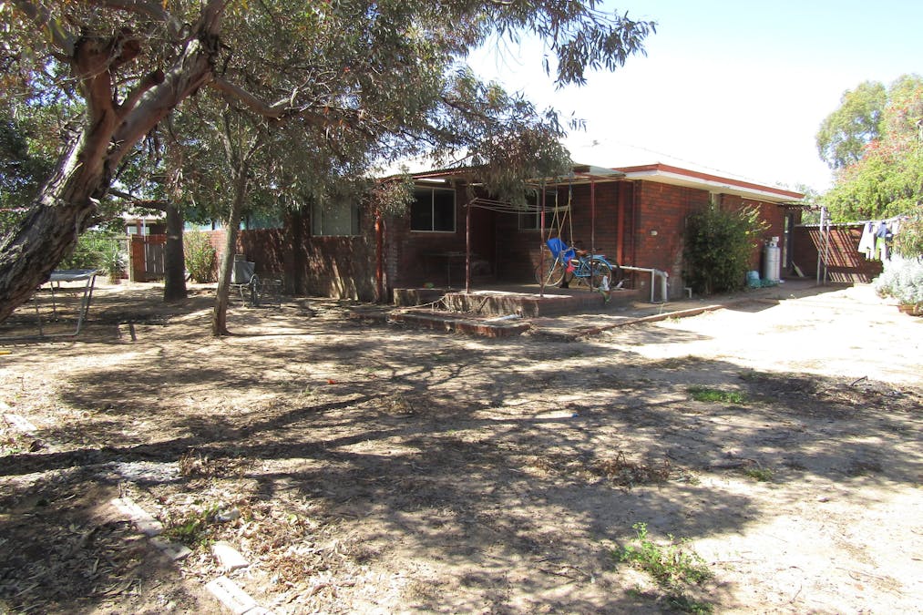 42 Jackson Way, Merredin, WA, 6415 - Image 17