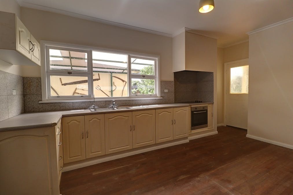 11 Sturt Street, Barmera, SA, 5345 - Image 4