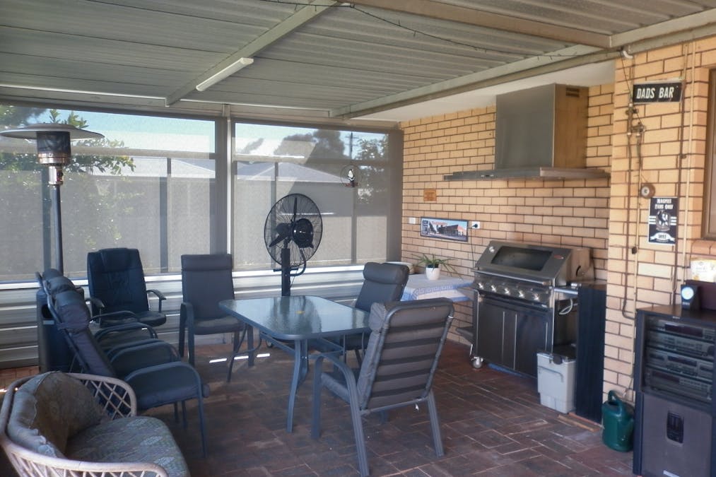 1 Hakea Place, Katanning, WA, 6317 - Image 14