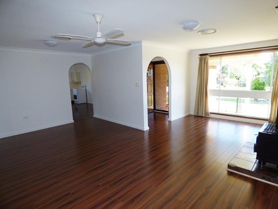 10 Askin Close, Scone, NSW, 2337 - Image 2