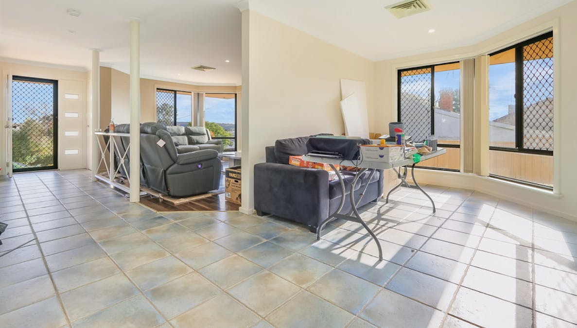 7A Hopetoun Avenue, Northam, WA, 6401 - Image 8