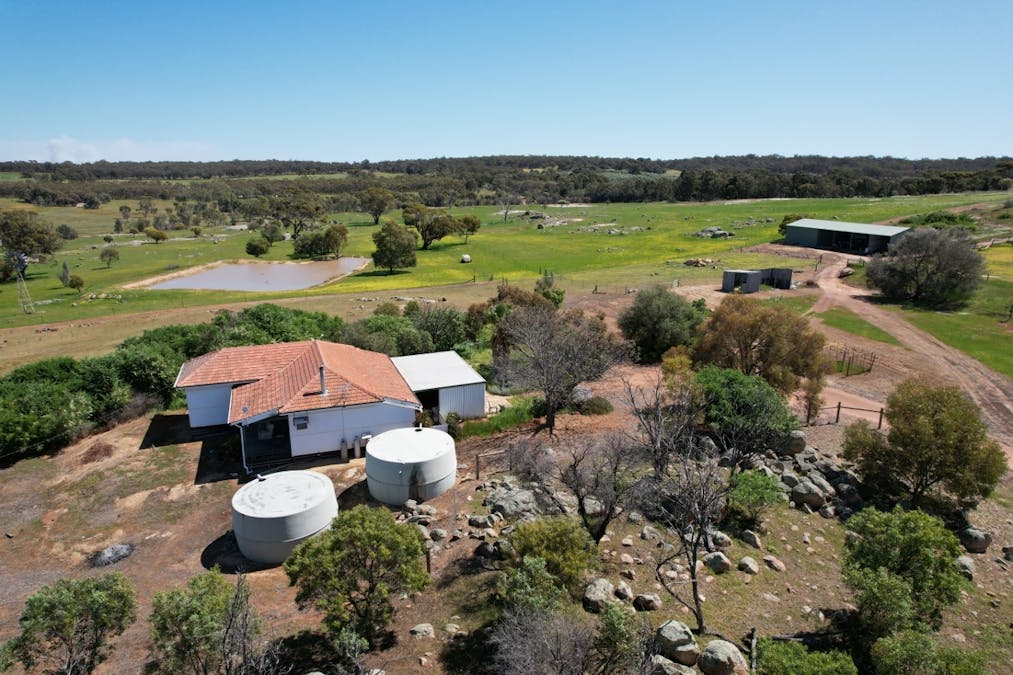 3464 Great Southern Highway, York, WA, 6302 - Image 31