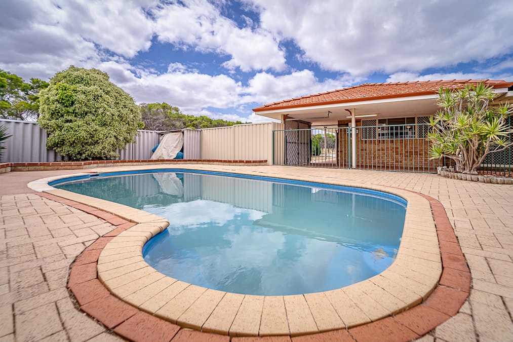 1 Caddy Close, Cooloongup, WA, 6168 - Image 1