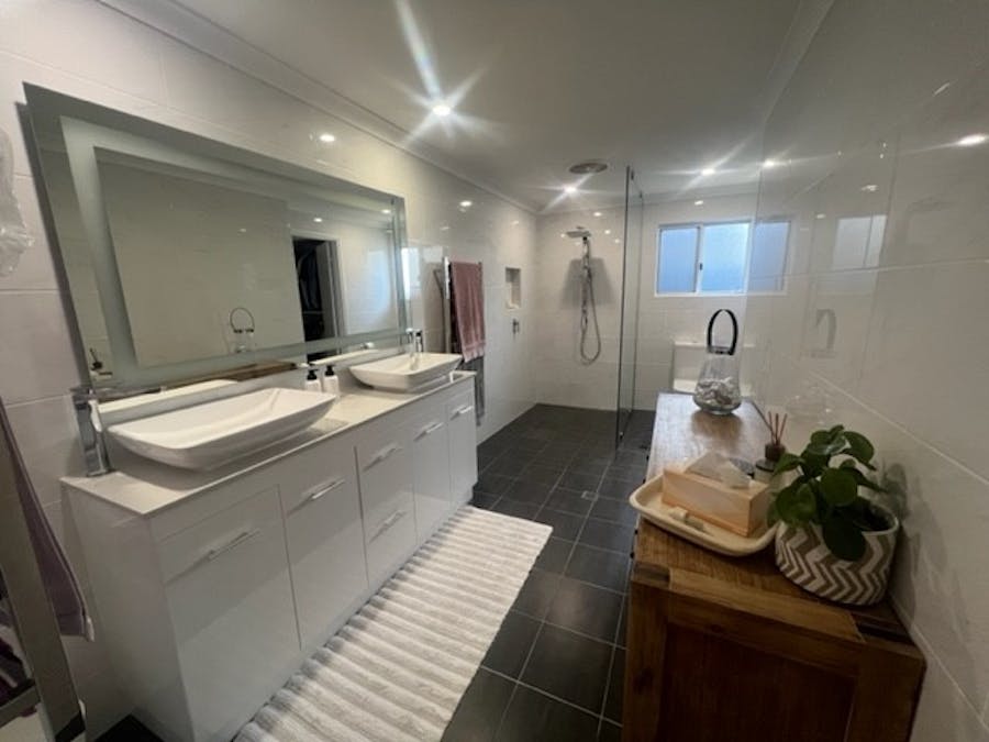 13 Hart Street, Merredin, WA, 6415 - Image 6